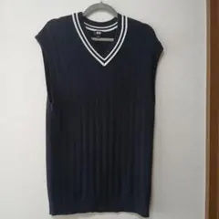 お*ん様 ★美品★UNIQLO ★ネイビー Vネック ベスト