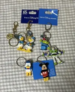 ディズニー キーホルダー3つセット - メルカリ
