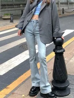 フレアデニムパンツ