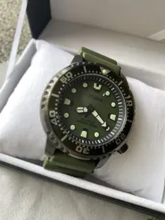 CITIZEN Eco-Drive Diver 200m オリーブグリーン