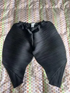 PLEATS PLEASE イッセイミヤケ サルエルパンツ ブラック 美品 - メルカリ
