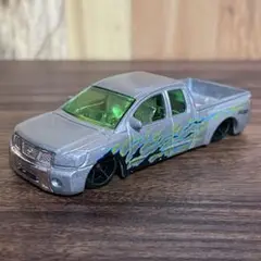 ホットウィール/hot wheels　日産　タイタン