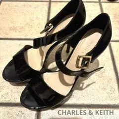 CHARLES & KEITH エナメルパンプス ブラック 良品のサムネイル