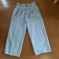 ユニクロ　デニム　ドレープタックパンツ　Mサイズ　裾上げあり。