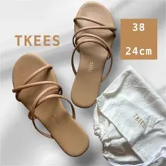 TKEES ベージュサンダル　フラットサンダル　ポーチ付き　ナチュラルのサムネイル