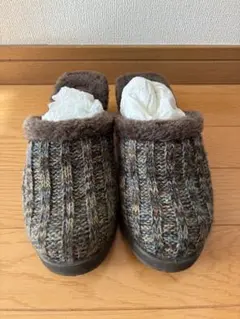 Skechers スケッチャーズ　サンダル　ボア　ウェッジソール　23？