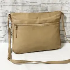 美品✨ケイトスペード・ショルダーバッグ斜め掛け レザー 無地 ベージュ系
