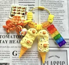 じゃらじゃらキーホルダー　ハンドメイド　フェイクフード　ひよこ　アイス