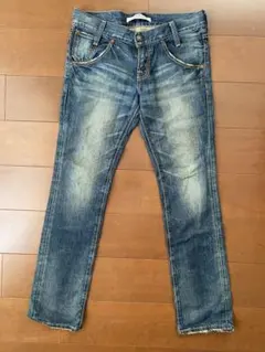 Levi's ダークブルー ストレートデニム　31インチ