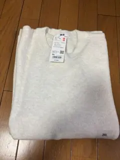 スフレヤーンクルーネックセーター　オフ白　3XL 新品タグ付き　ユニクロ