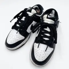 Nike ブラック/ホワイト スニーカー　ダンク　レディース