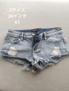 FOREVER 21 デニム ショートパンツ ダメージ加工