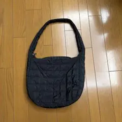 数回使用キルティングバッグ　黒