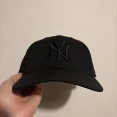 New Era 59FIFTY ブラック　キャップ　io着用