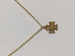 アメリカ風の金色 クロスモチーフ ネックレス