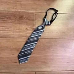 未使用　子供用ストライプネクタイ