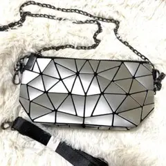 幾何学プリント　シルバーバック。結婚式。パーティ。ほぼ新品