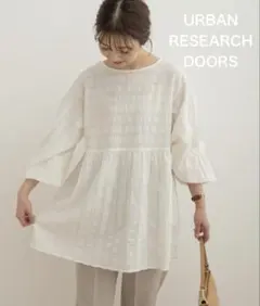 URBAN RESEARCH DOORS シアサッカーブラウス