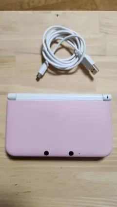 Nintendo 3DS LL 本体 ピンク×ホワイト + ソフトおまけ