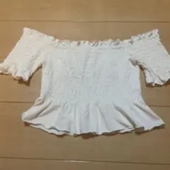 GU ホワイト オフショルダー トップス