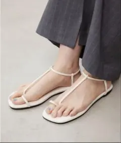 トングストラッピーサンダルのサムネイル