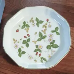 ウェッジウッド ワイルドストロベリー プレート