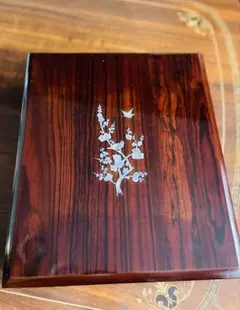 Item thumbnail for item db9e98f2-b475-4e5d-bcd8-1a7adf9f4c65