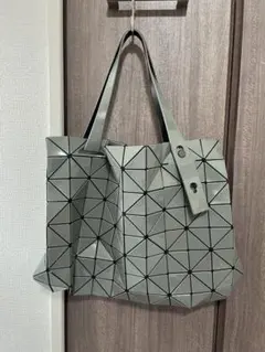 2026年最新】ISSEY MIYAKE BAOBAO トートバッグ シルバーの人気