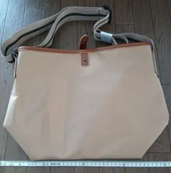 新品 REGAL ベージュ ショルダーバッグ 【匿名配送】のサムネイル