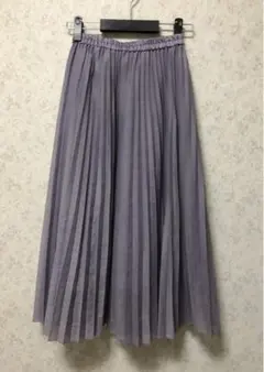 プリーツスカート