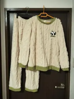 もこもこ　パジャマ　パンダ刺繍入り　ルームウェア　L