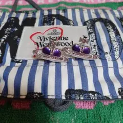 ヴィヴィアンディアマンテ　ピアス　紫