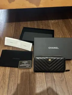 CHANEL 長財布 希少Vステッチ ラウンドファスナーのサムネイル