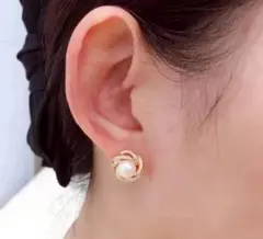 ピアス ツイスト エレガント ダイヤとパールピアス 上品ピアス
