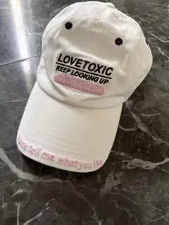 Lovetoxic ロゴキャップ　ホワイト　フリーサイズ