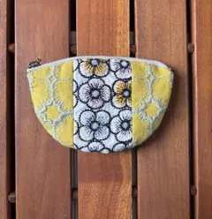 Item thumbnail for item 5fea7a1e-d0e6-4ef1-9d6a-bfbd73aeea23