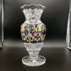 ハンドペイントとカッティングが素敵な花瓶 ボヘミアクリスタル