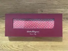 【新品・未使用】フェラガモのネクタイ　飛行機柄