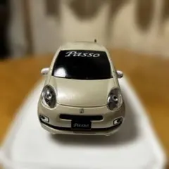 トヨタ パッソ+hana カラーサンプル プルバックカー ドライブタウン
