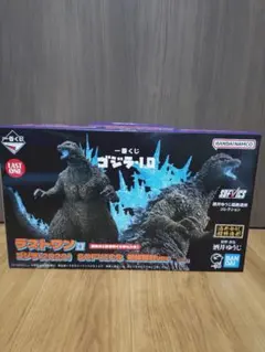 新品 HIYATOYS ゴジラ 2001 通常 & 放射熱線 ver 2体セット - メルカリ