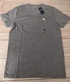 アバクロ　Vネック Tシャツ