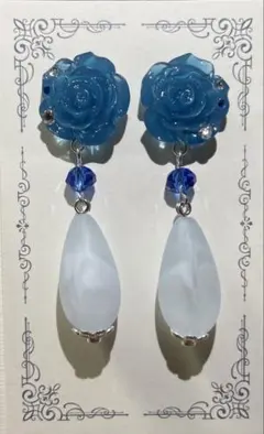 ハンドメイド　ブルーローズ　しずく　ピアス
