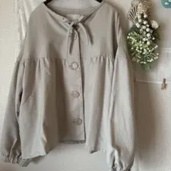 ehka sopo ベージュトップスのサムネイル