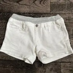 ショートパンツ　ホワイト　150㎝