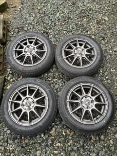 2023年バリ山！ノキアンタイヤ ハッカペリッタR5 205/60R16 ノア等