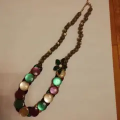 マルチカラー　ビーズネックレス