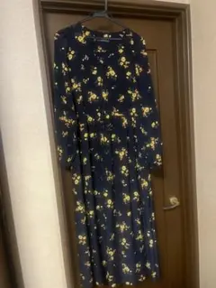 Spick and span ネイビー花柄ロングワンピース