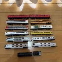 Nゲージ 12両＋蒸気機関車 黒 1両 まとめ売り 鉄道模型のサムネイル
