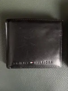TOMMY HILFIGER 二つ折り財布 黒 箱ありです