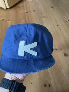 KAVU Kのロゴ付き青キャップのサムネイル